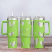 Tumbler mit Gravur - Motiv Hearts - Herzen - hellgrün