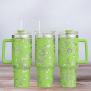 Tumbler mit Gravur - Motiv Cherry Blossom - hellgrün