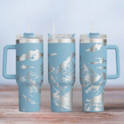 Tumbler mit Gravur - Motiv Everest - hellblau